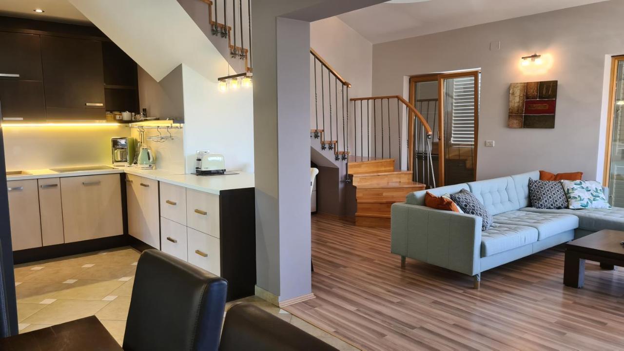 Villa Amalia Apartments Malinska Eksteriør billede