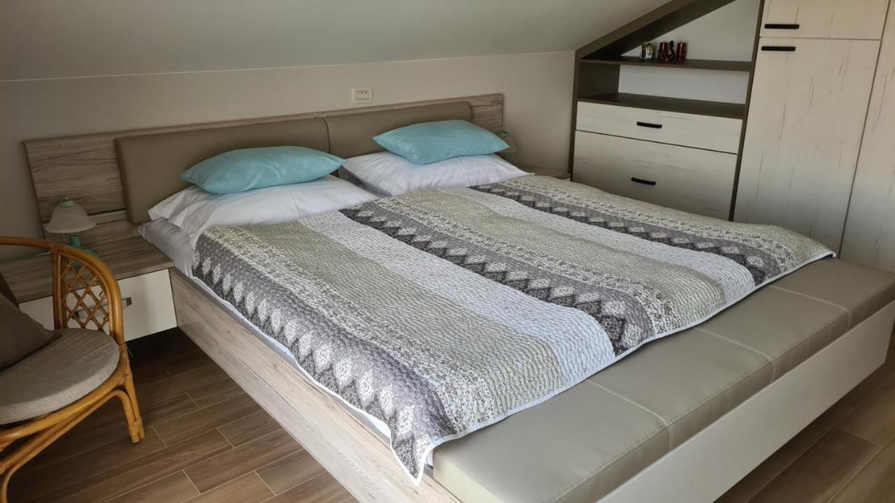 Villa Amalia Apartments Malinska Eksteriør billede