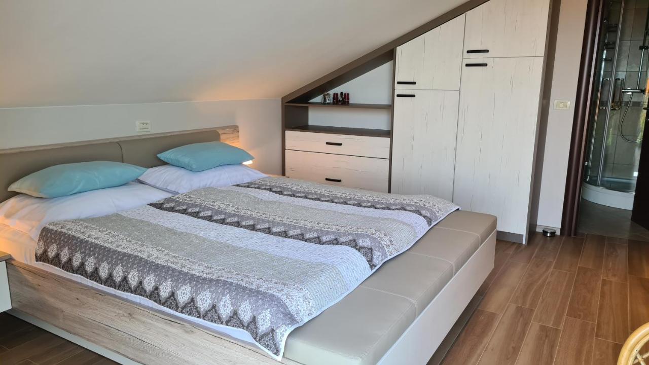Villa Amalia Apartments Malinska Eksteriør billede