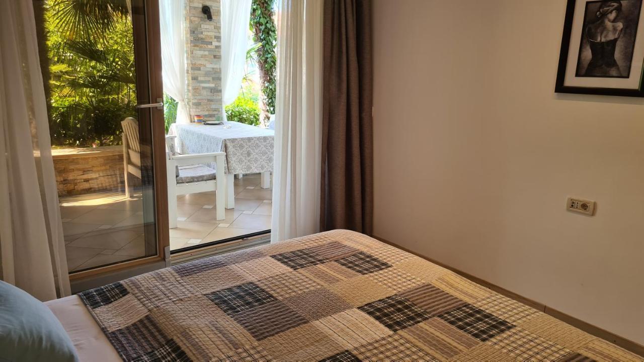 Villa Amalia Apartments Malinska Eksteriør billede